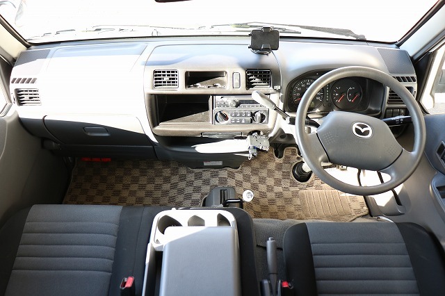 キャンピングカーキャブコン