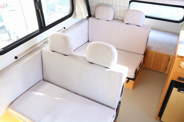 キャンピングカーキャブコン