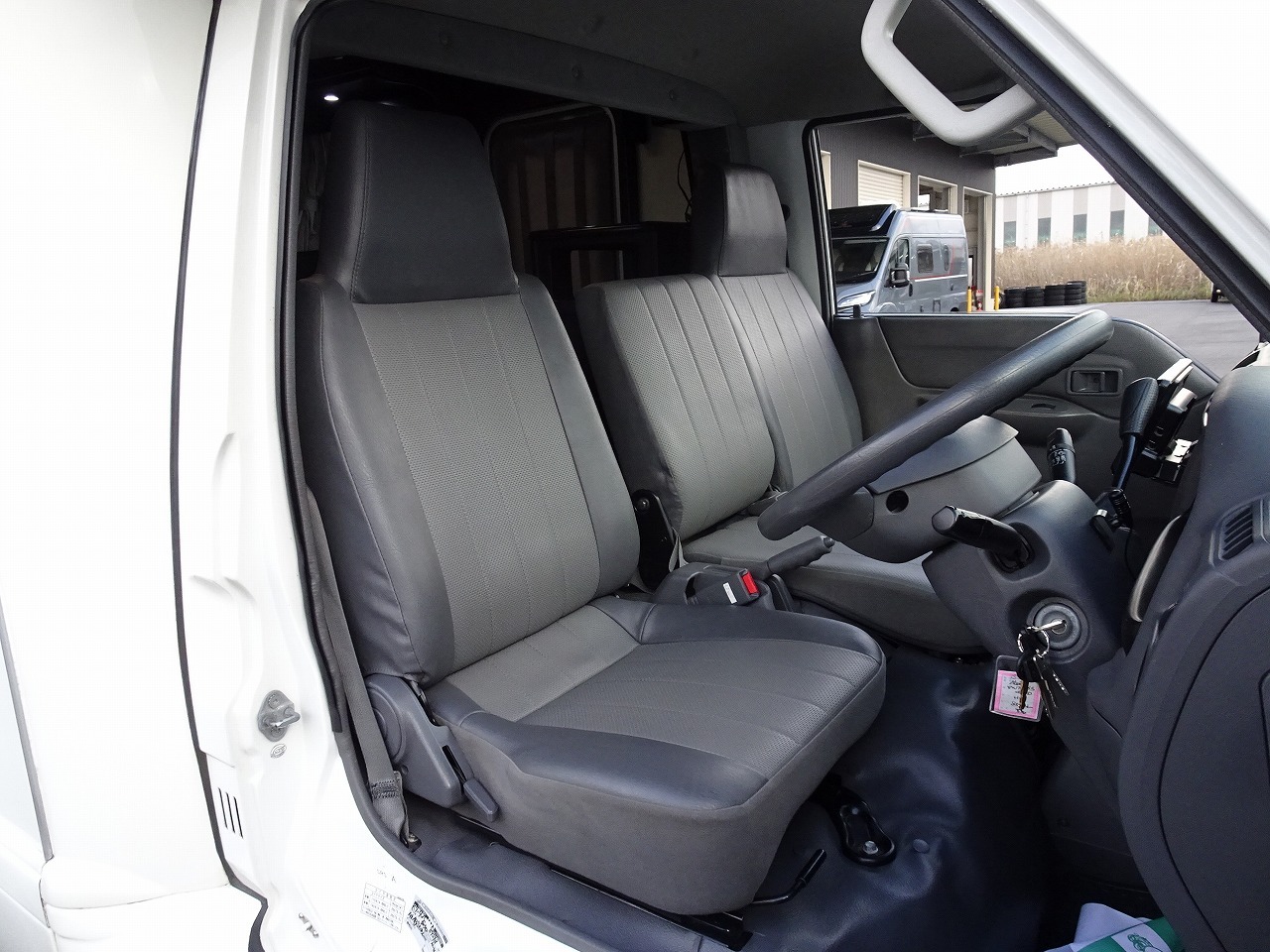 キャンピングカーキャブコン