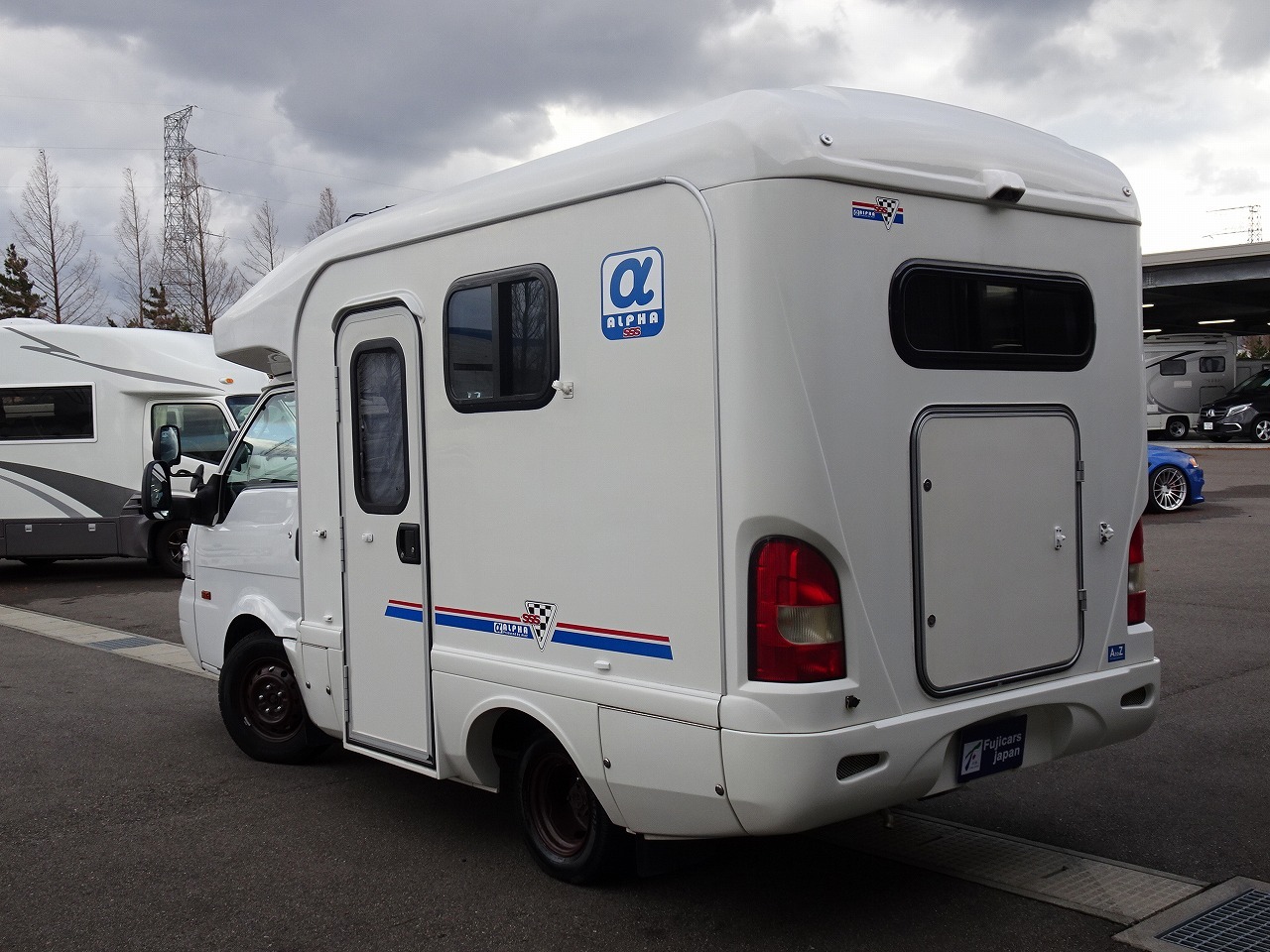 キャンピングカーキャブコン