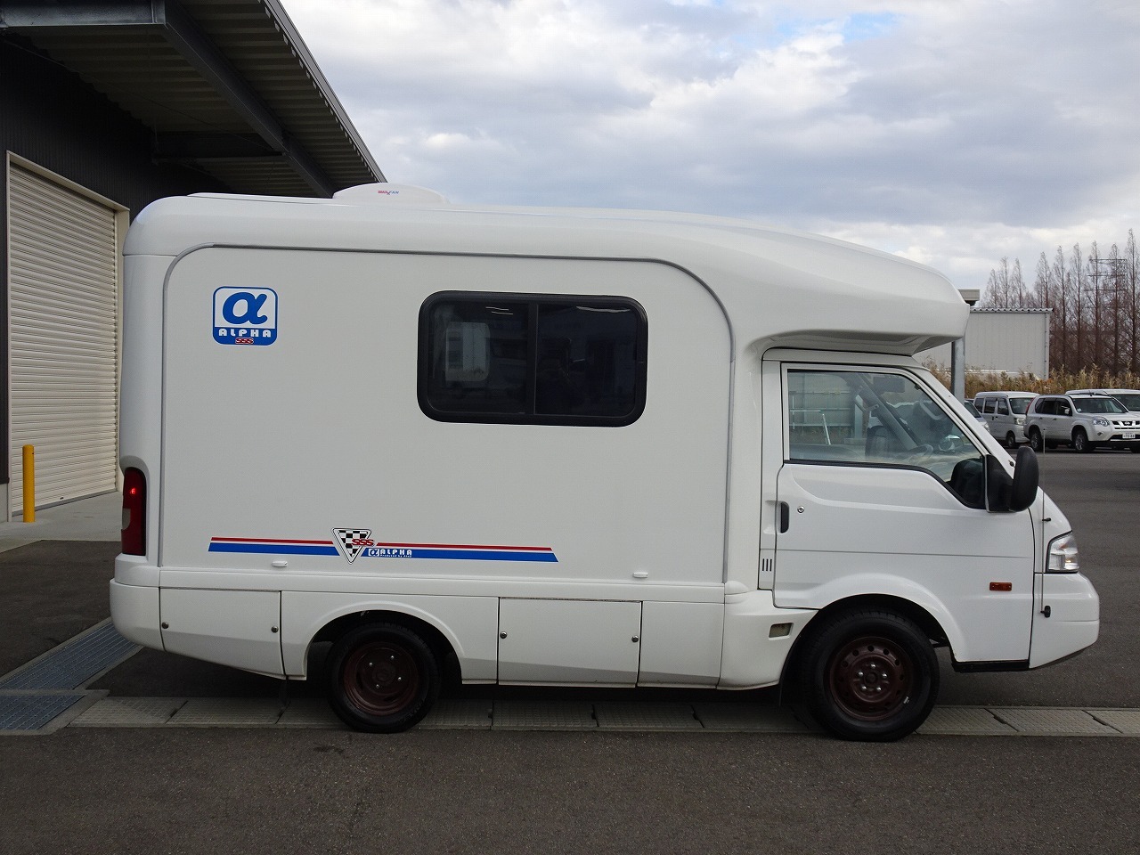 キャンピングカーキャブコン