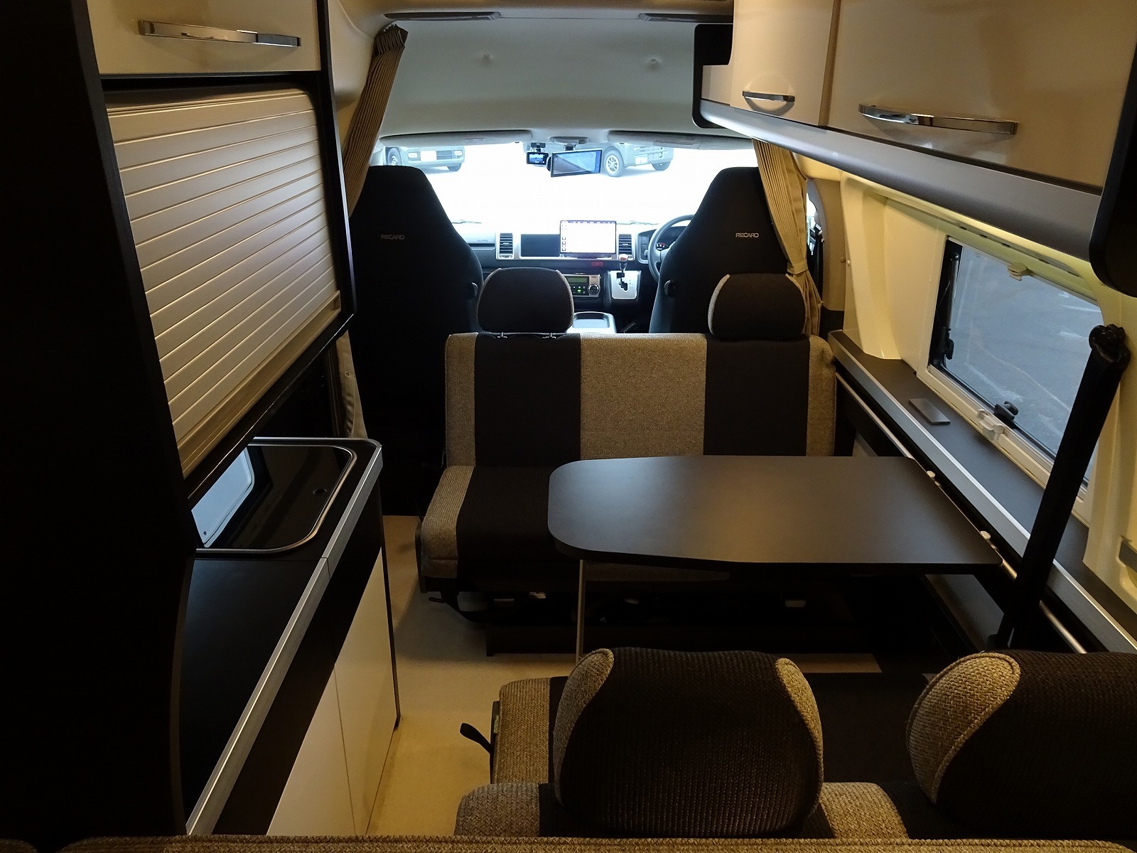 キャンピングカーバンコン