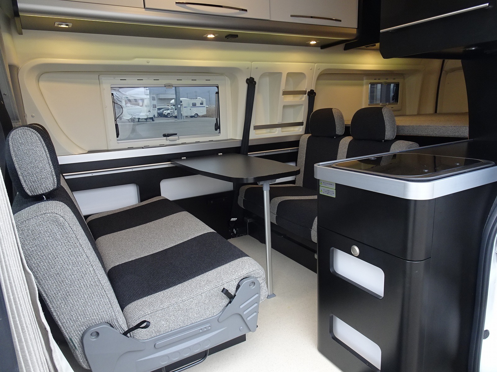 キャンピングカーバンコン