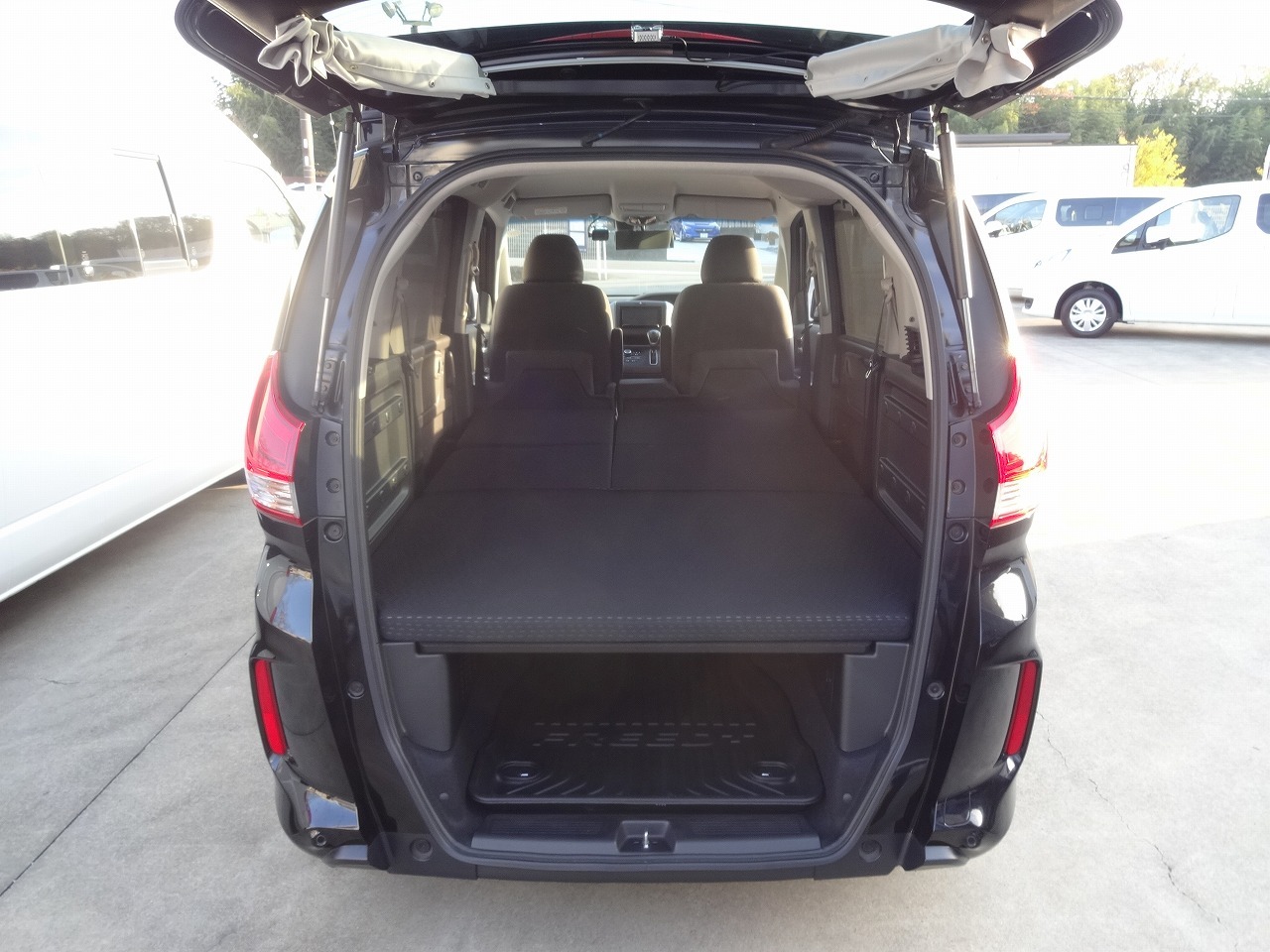 キャンピングカーバンコン