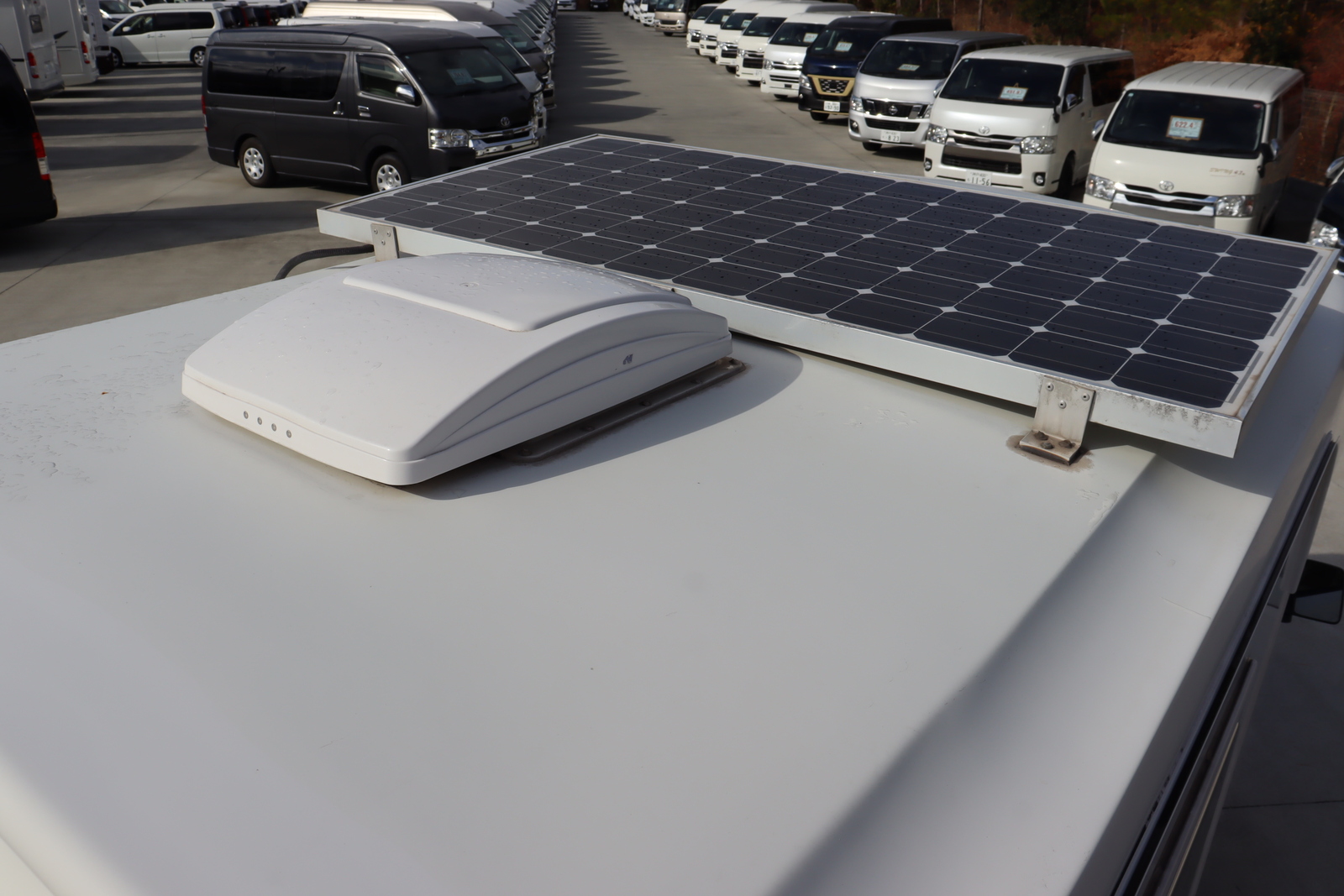 キャンピングカー軽キャンパー