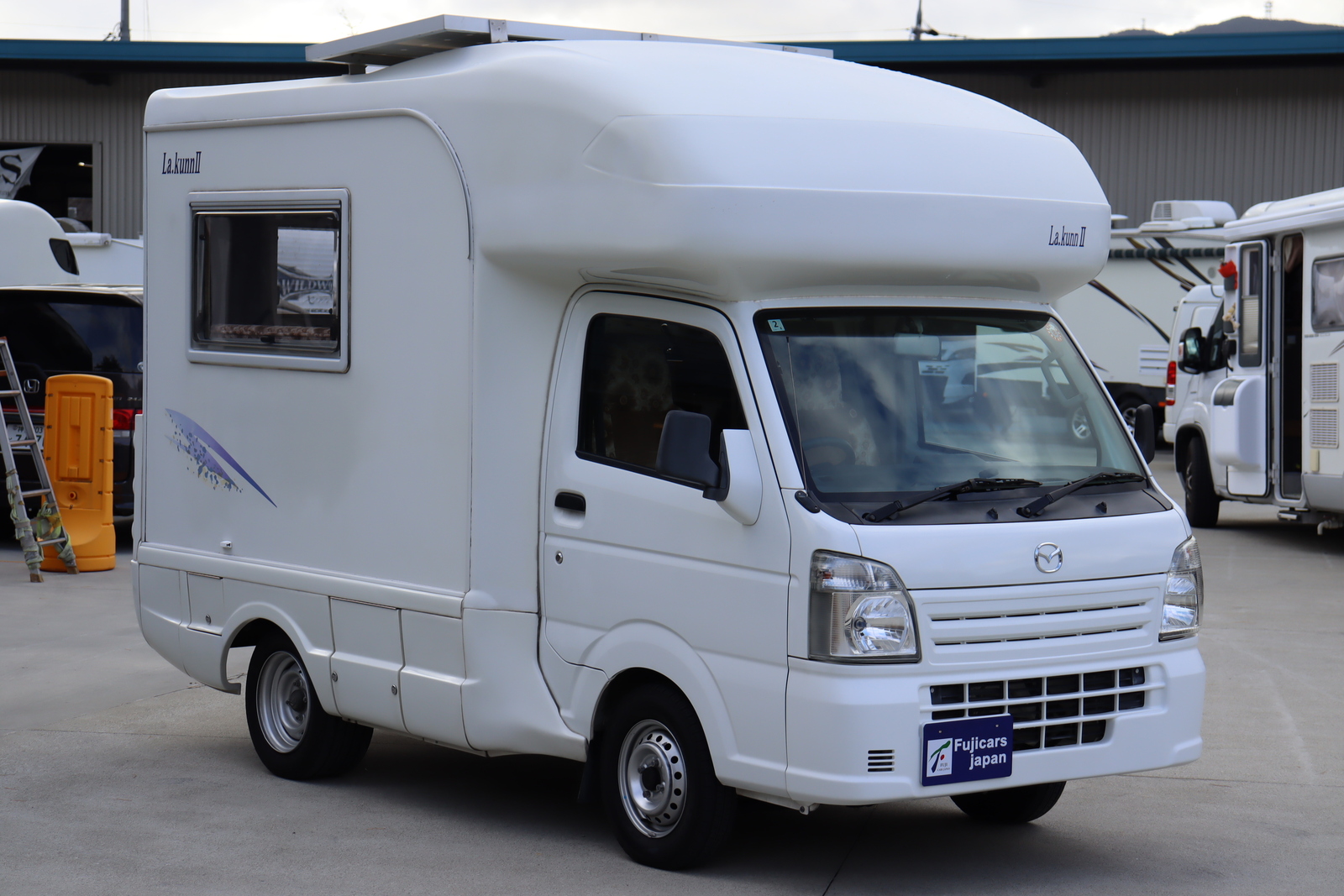 キャンピングカー軽キャンパー