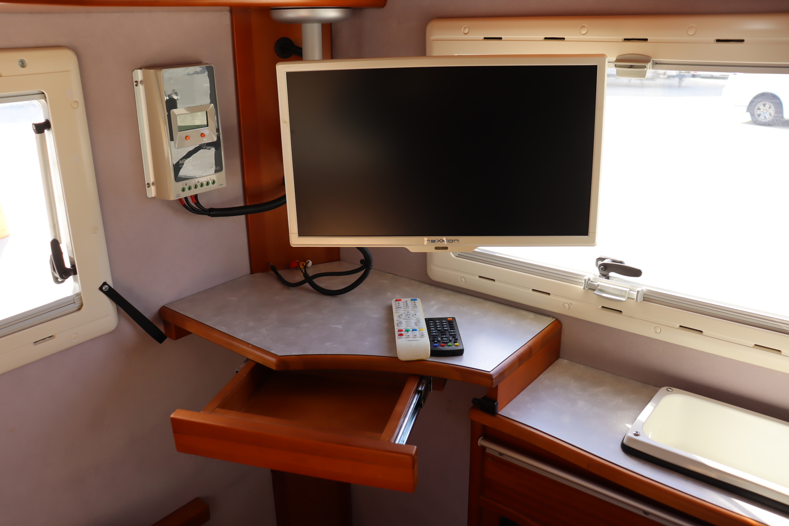 キャンピングカー軽キャンパー