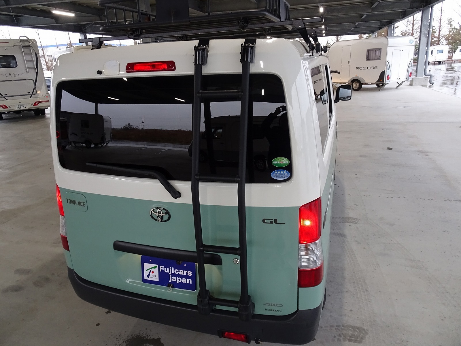 キャンピングカーバンコン