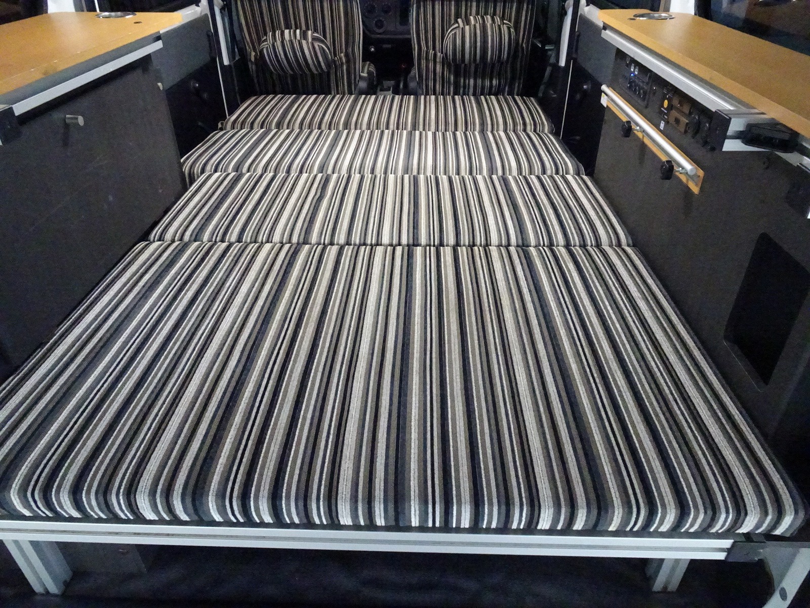 キャンピングカーバンコン