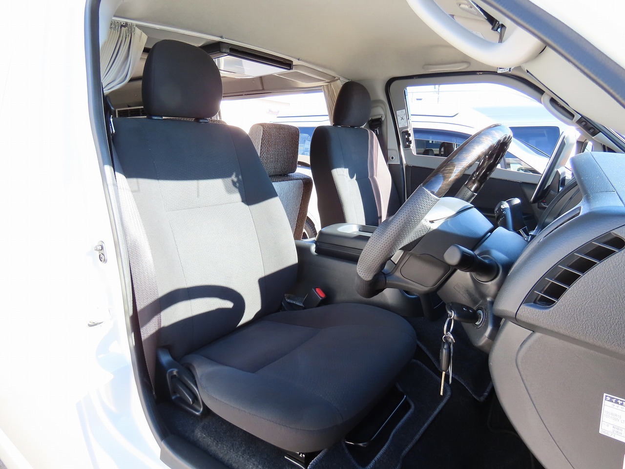 キャンピングカーバンコン