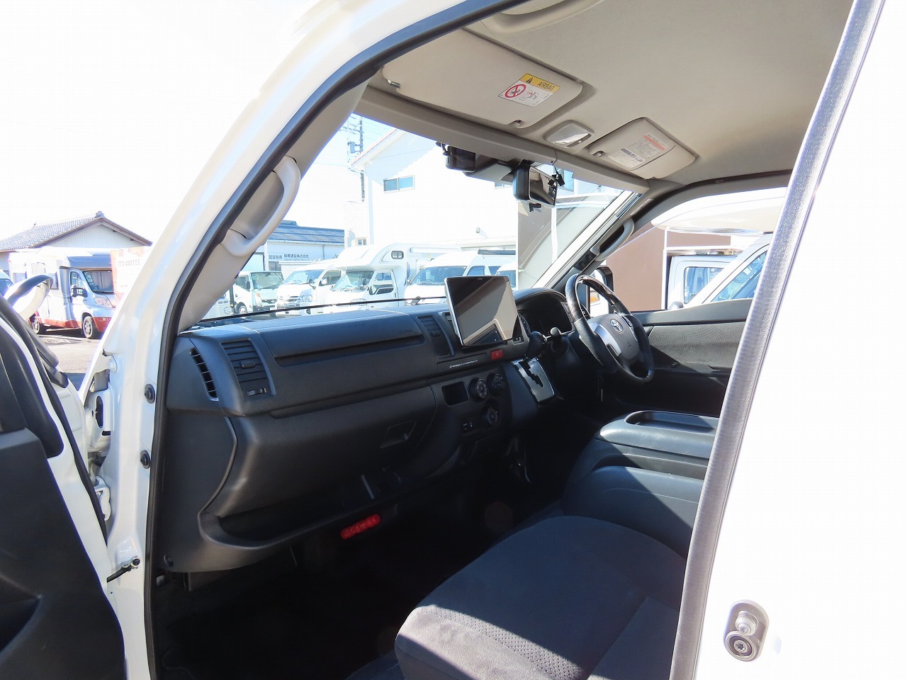 キャンピングカーバンコン