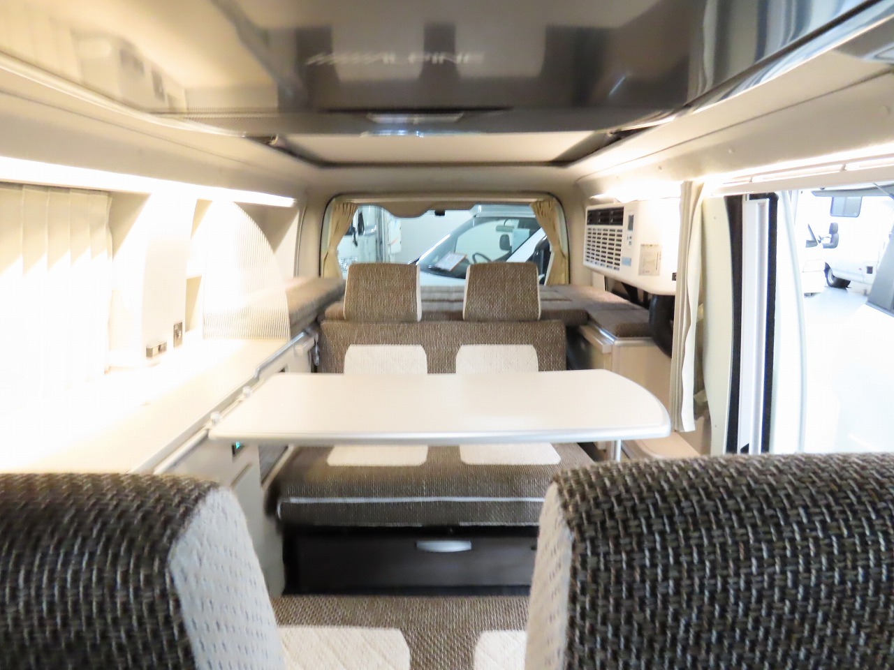 キャンピングカーバンコン