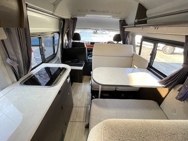 キャンピングカーバンコン