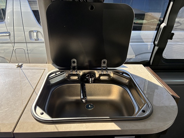 キャンピングカーバンコン