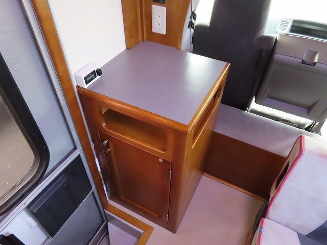 キャンピングカーキャブコン