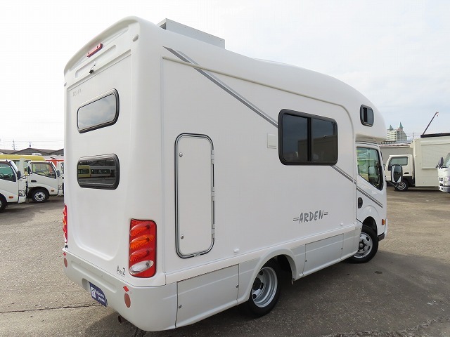 キャンピングカーキャブコン