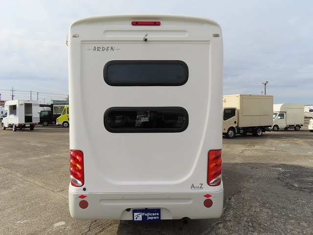 キャンピングカーキャブコン