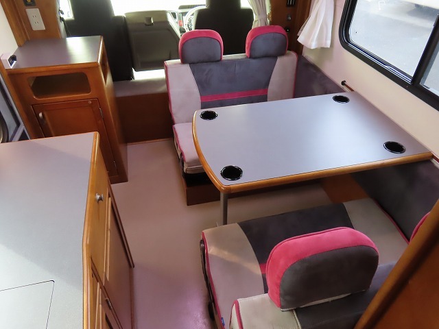 キャンピングカーキャブコン