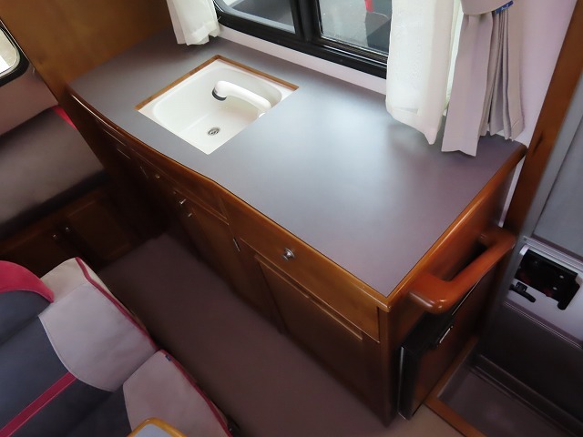 キャンピングカーキャブコン