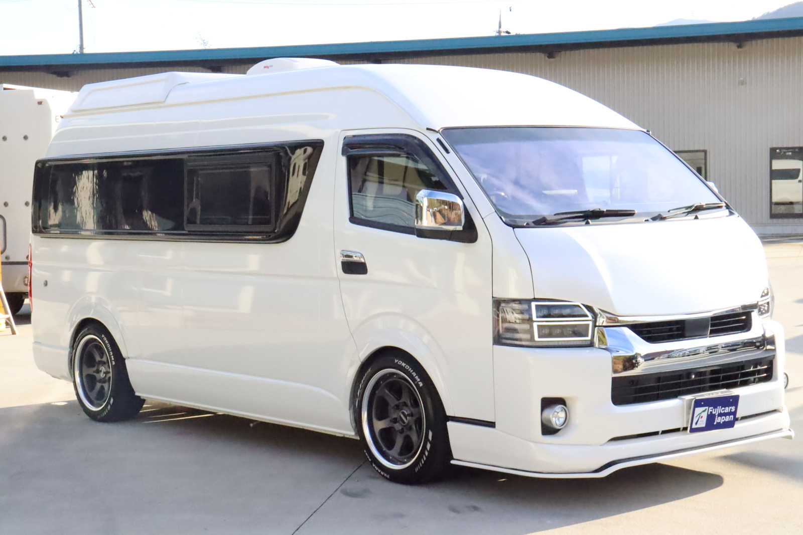 キャンピングカーバンコン