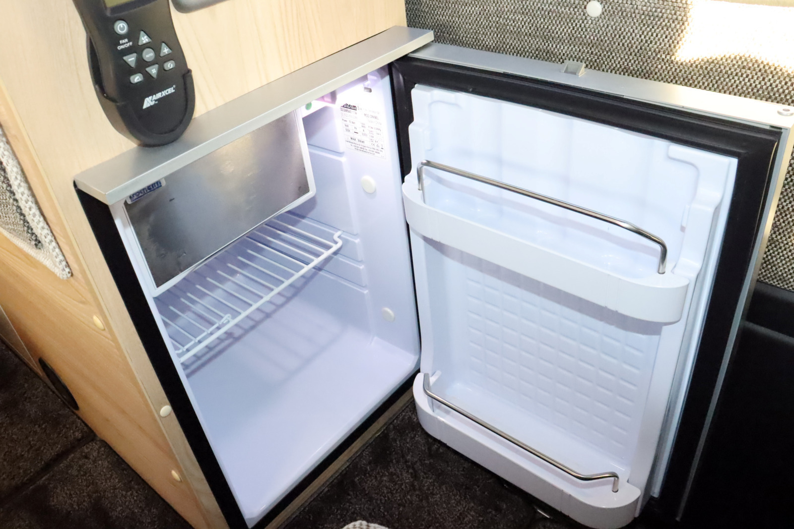 キャンピングカーバンコン