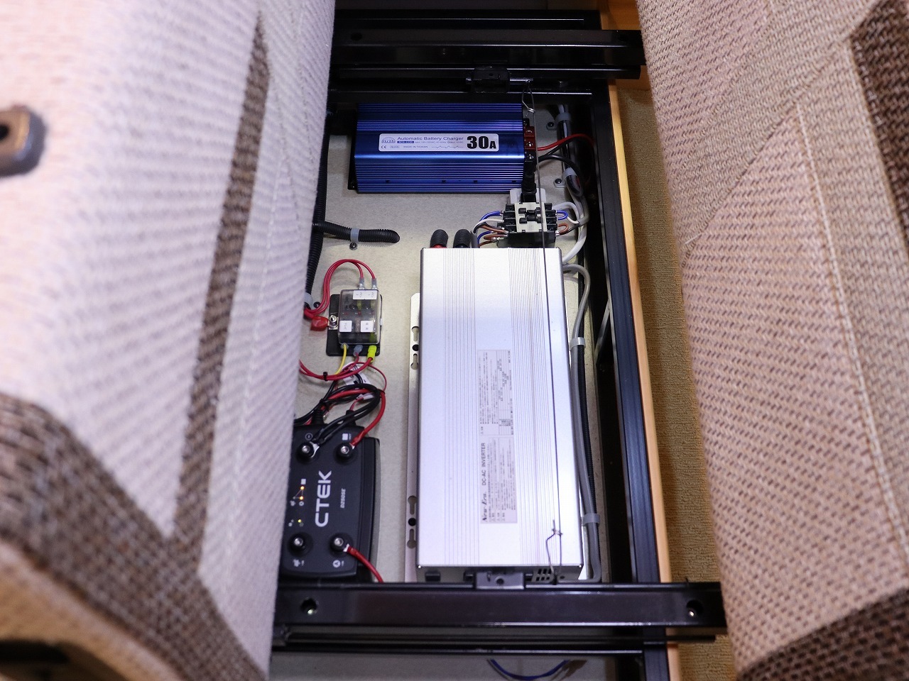 キャンピングカーキャブコン