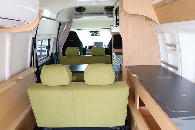 キャンピングカーバンコン