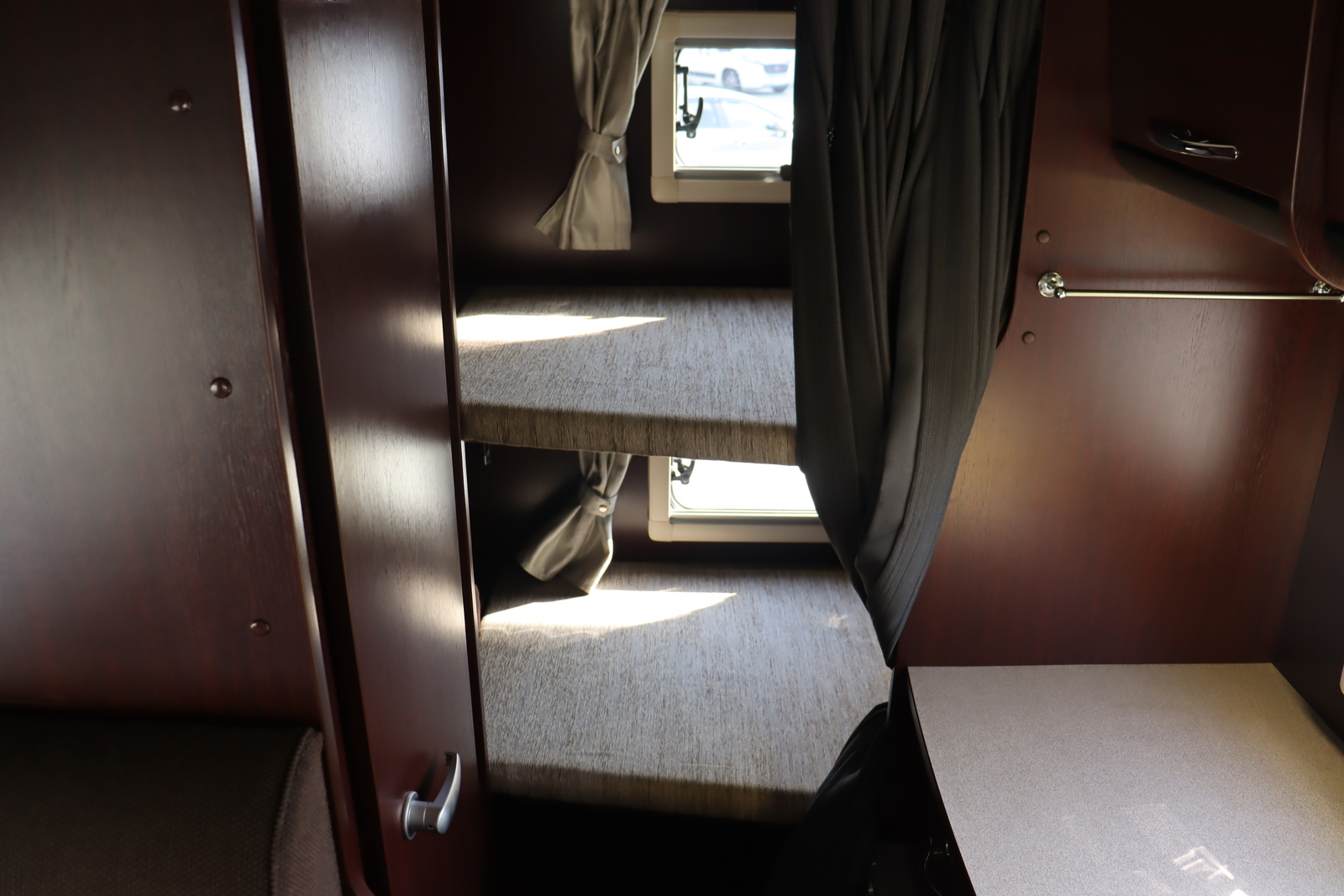 キャンピングカーキャブコン