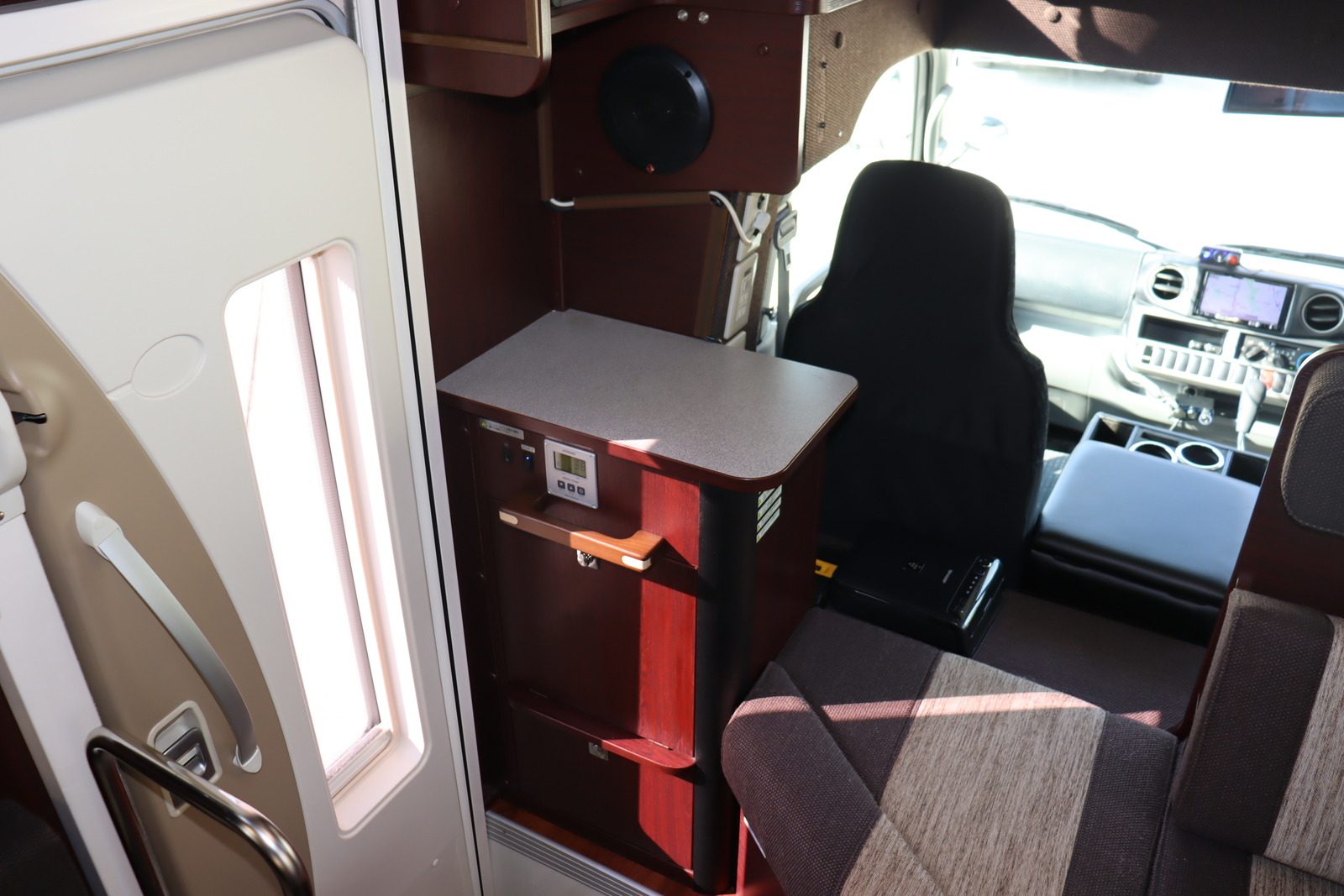 キャンピングカーキャブコン