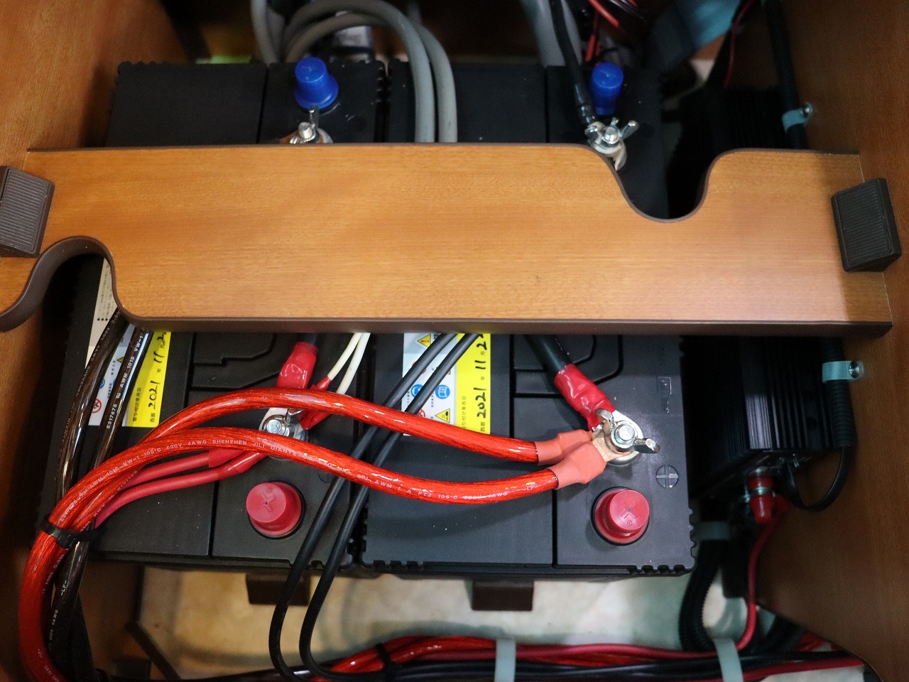 キャンピングカーバスコン