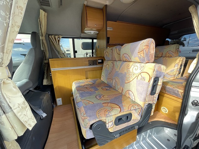 キャンピングカーバンコン