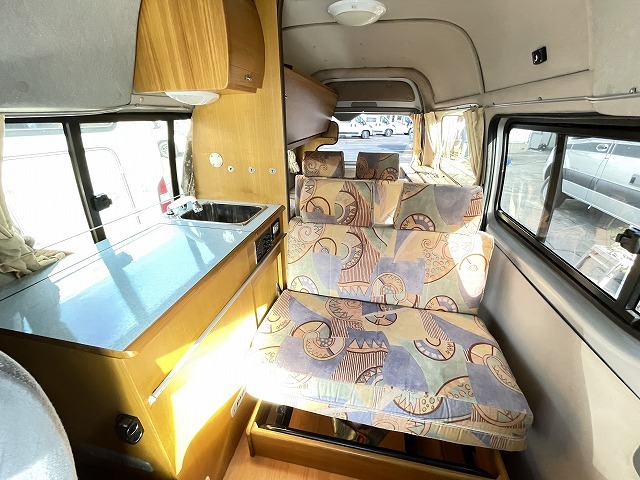 キャンピングカーバンコン