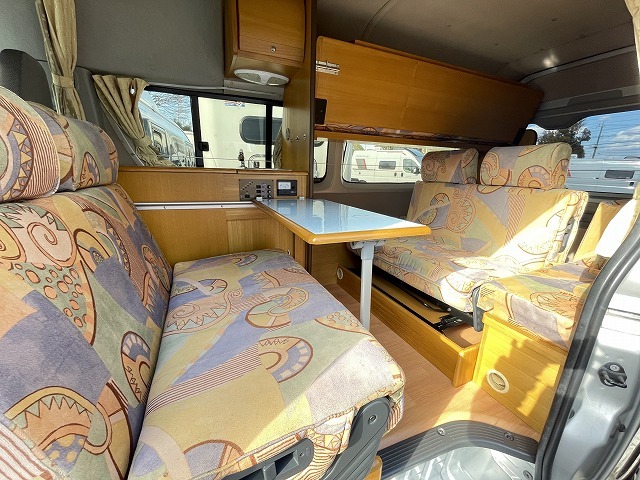 キャンピングカーバンコン