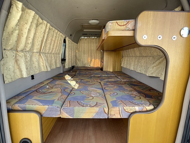 キャンピングカーバンコン