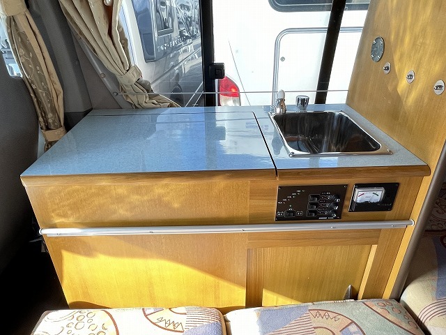 キャンピングカーバンコン