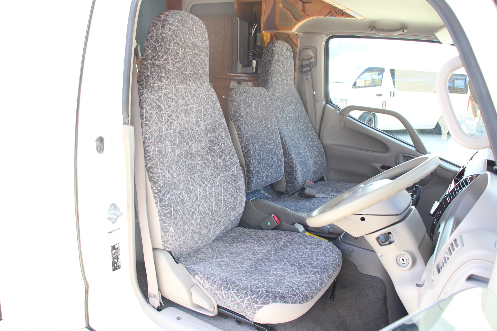 キャンピングカーキャブコン