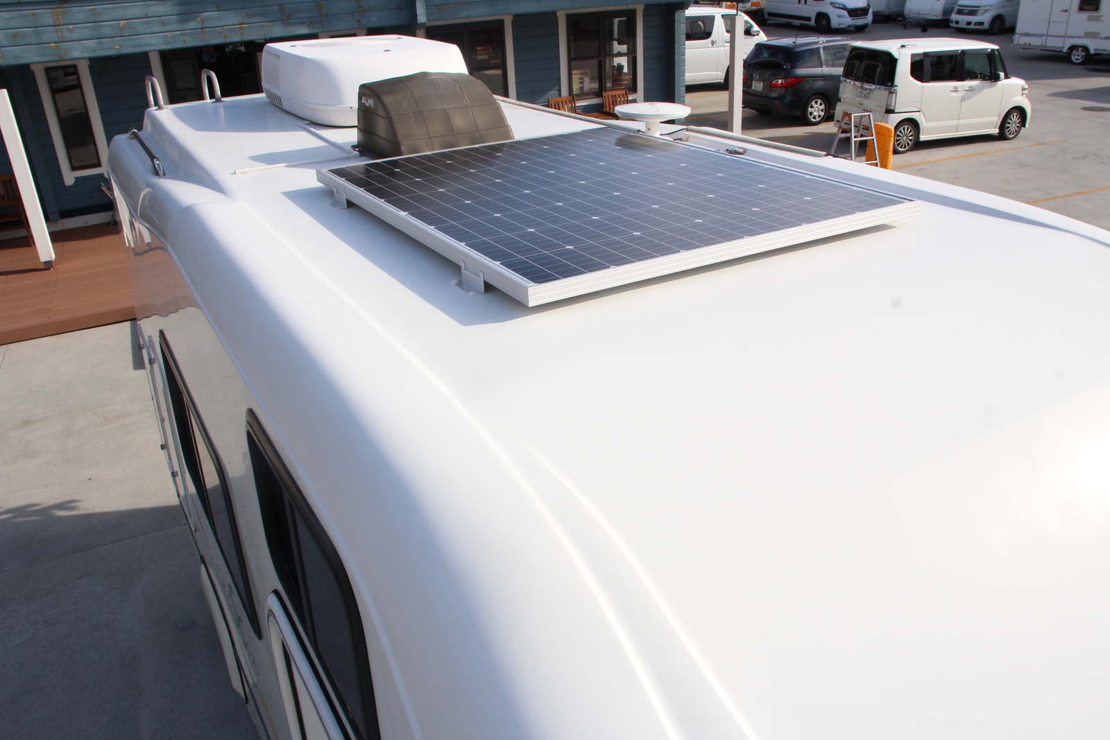 キャンピングカーキャブコン