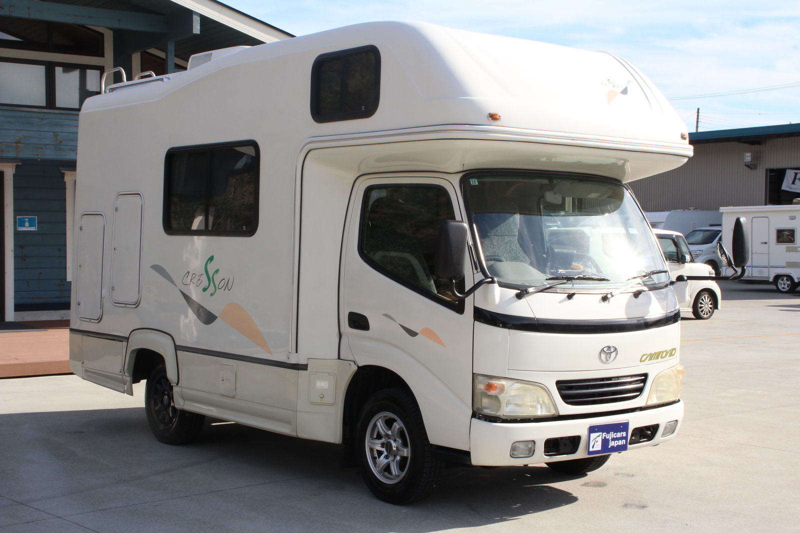 キャンピングカーキャブコン