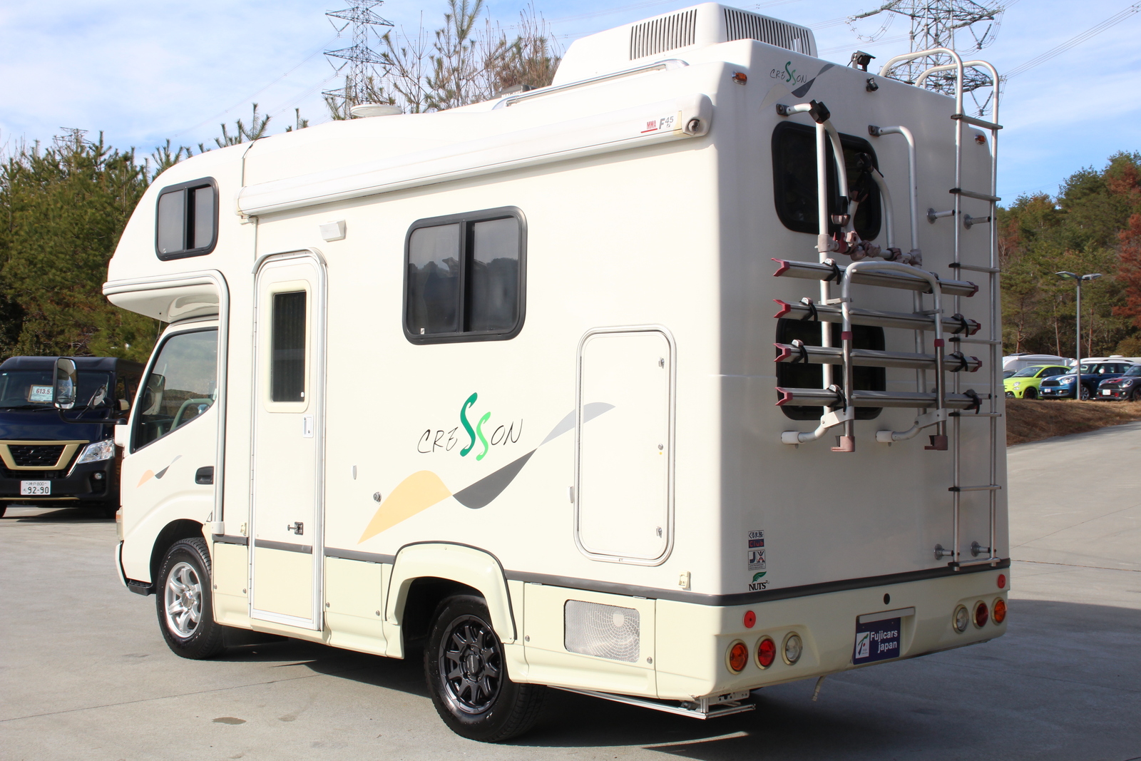 キャンピングカーキャブコン