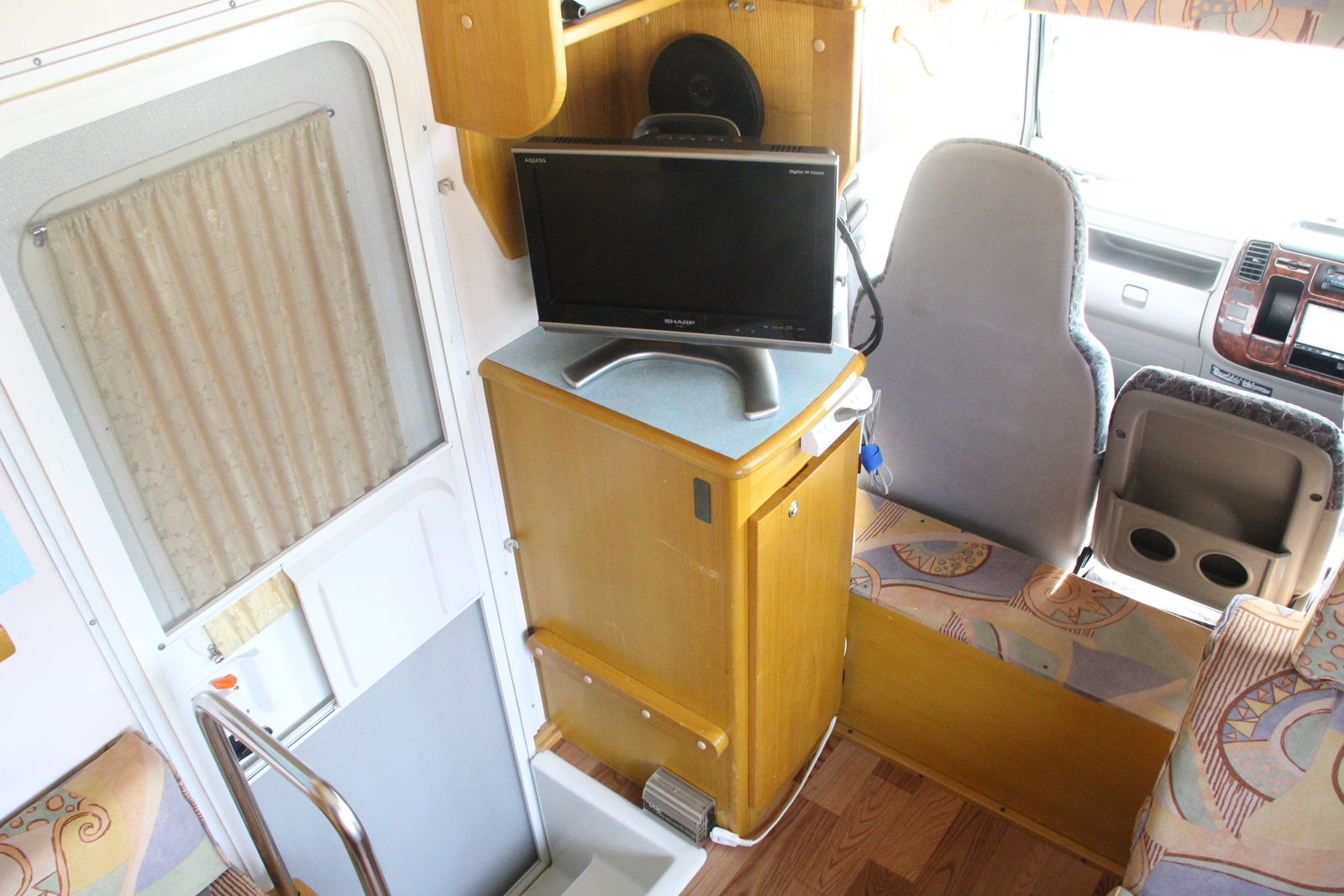 キャンピングカーキャブコン