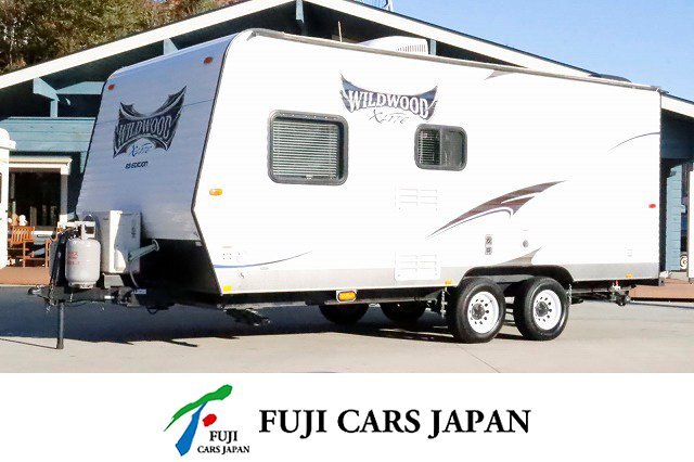 トレーラー フォレストリバー ワイルドウッドXライト ルーフAC