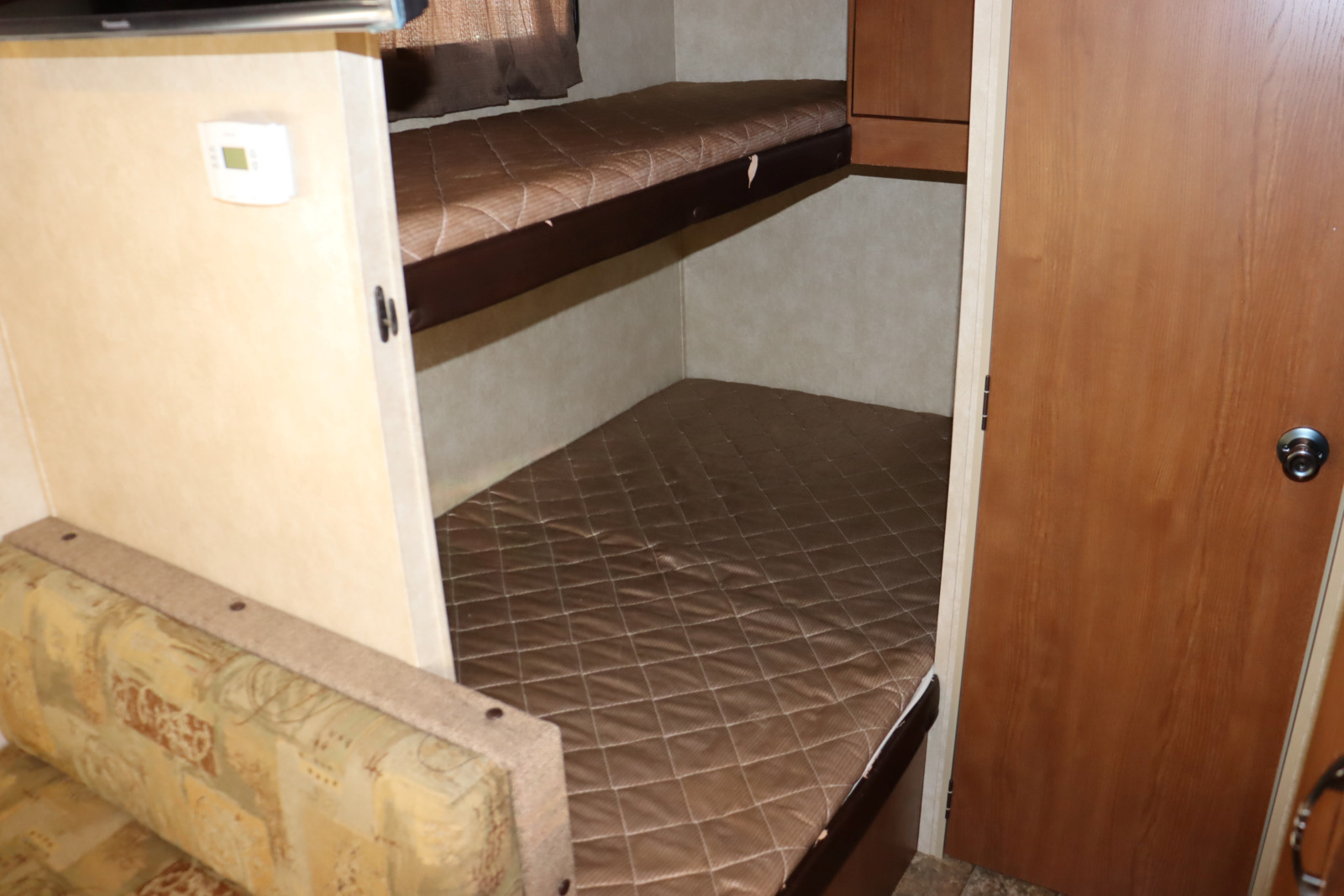 キャンピングカートレーラー