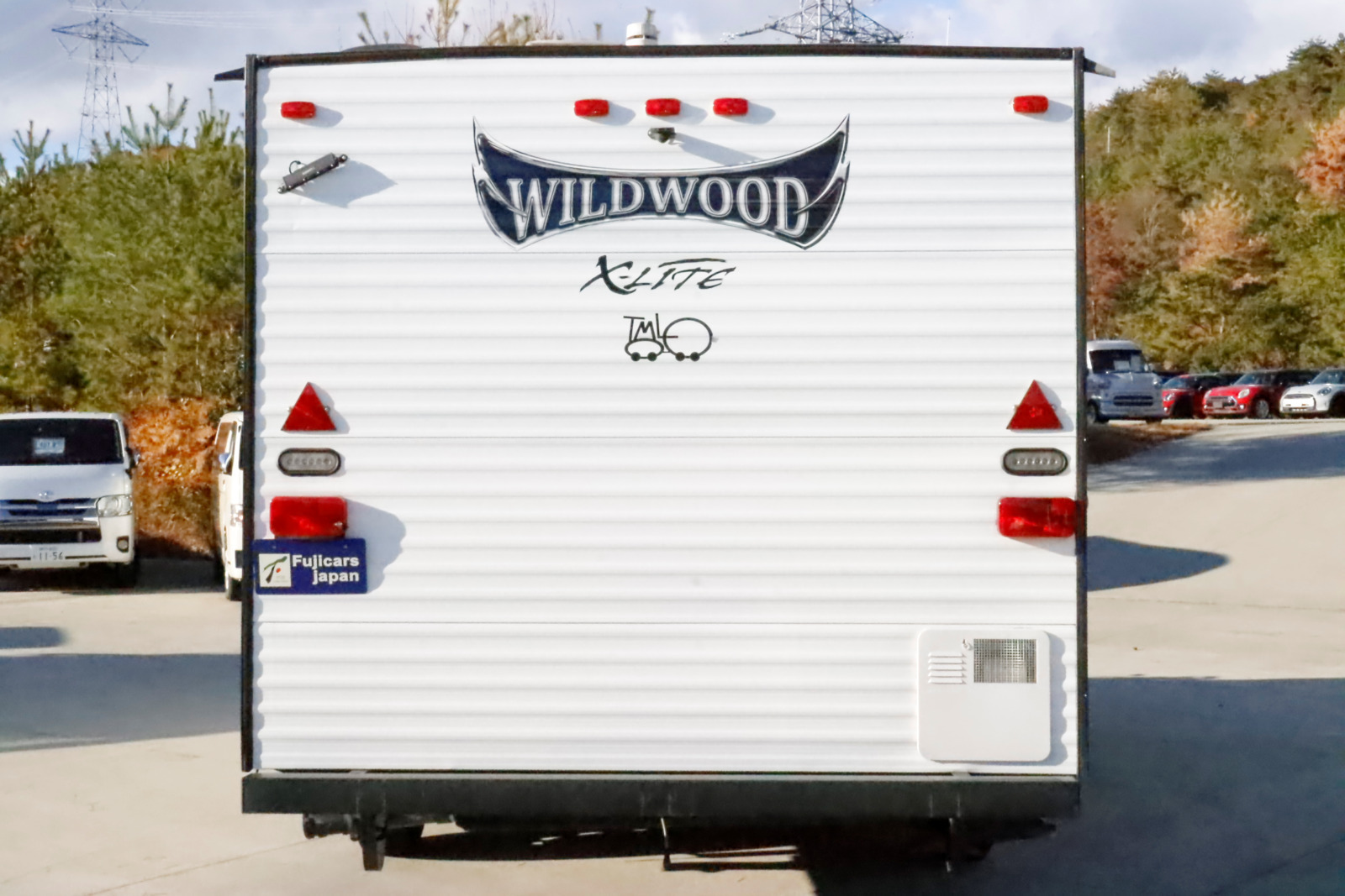 キャンピングカートレーラー