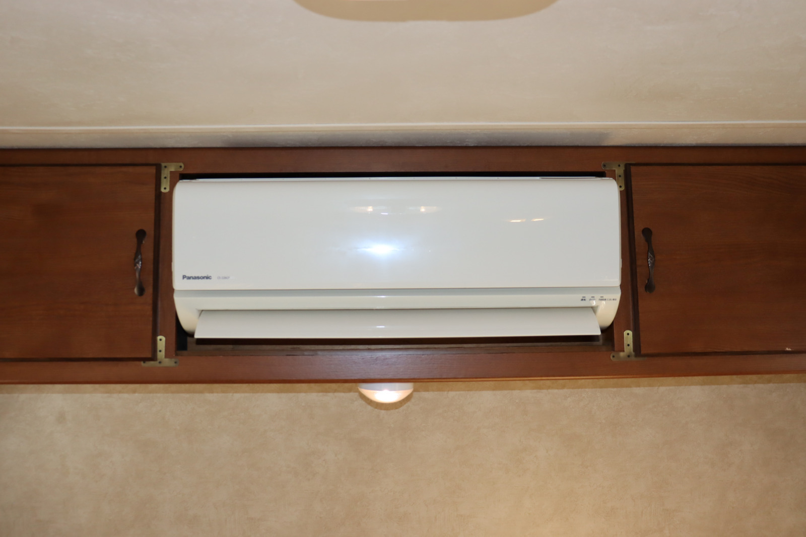 キャンピングカートレーラー