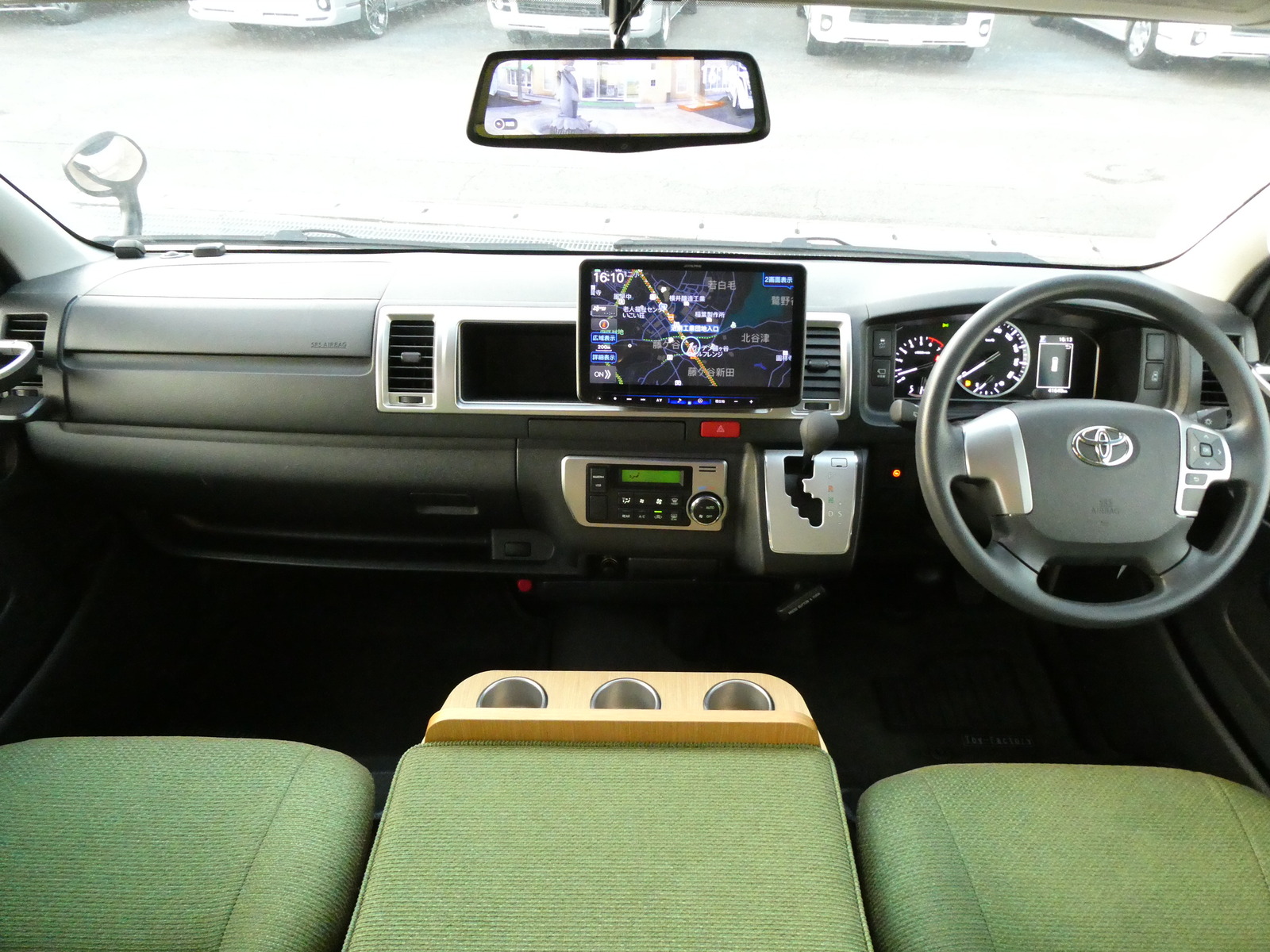 キャンピングカーバンコン