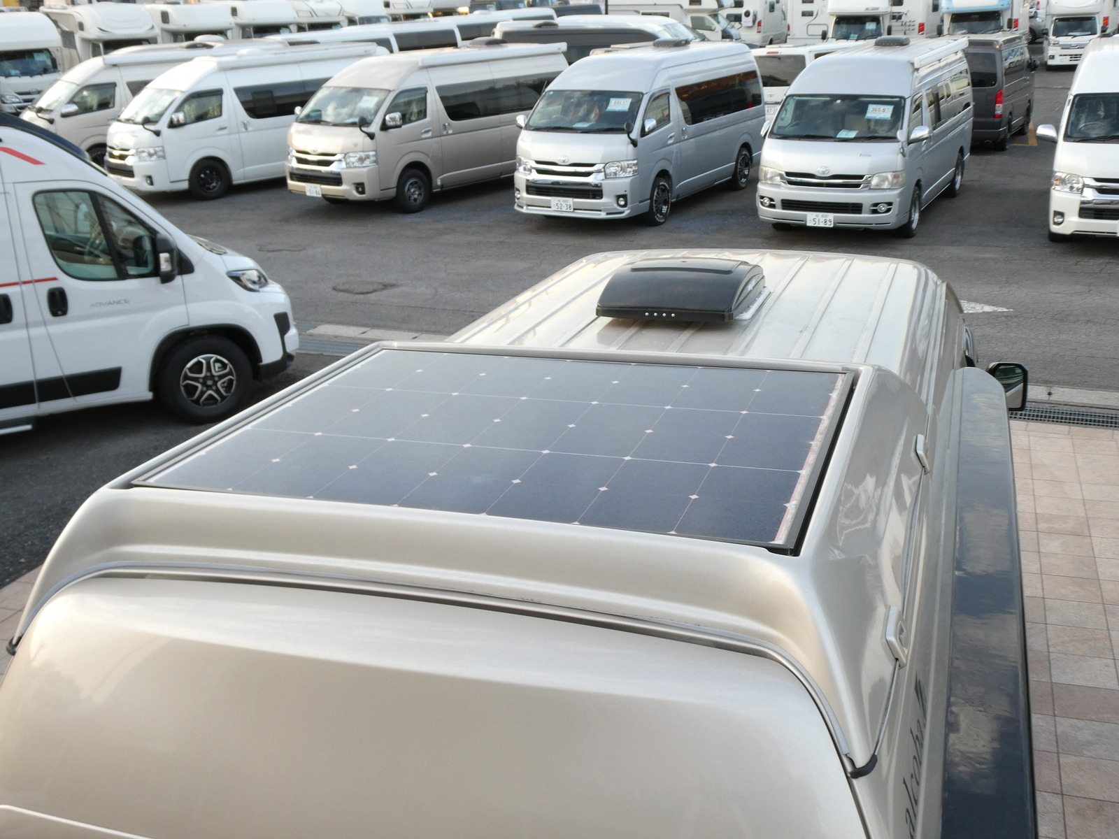 キャンピングカーバンコン