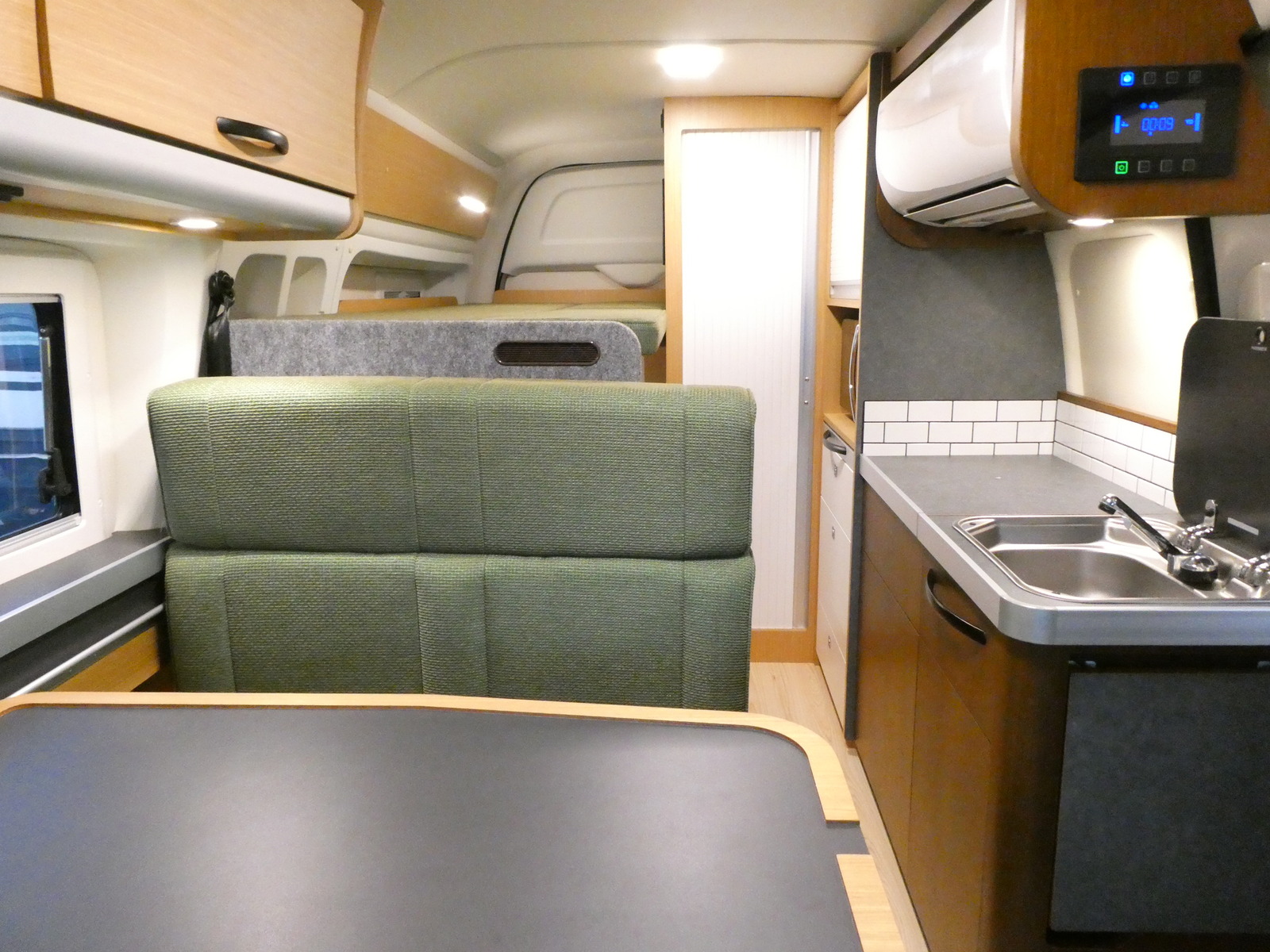 キャンピングカーバンコン