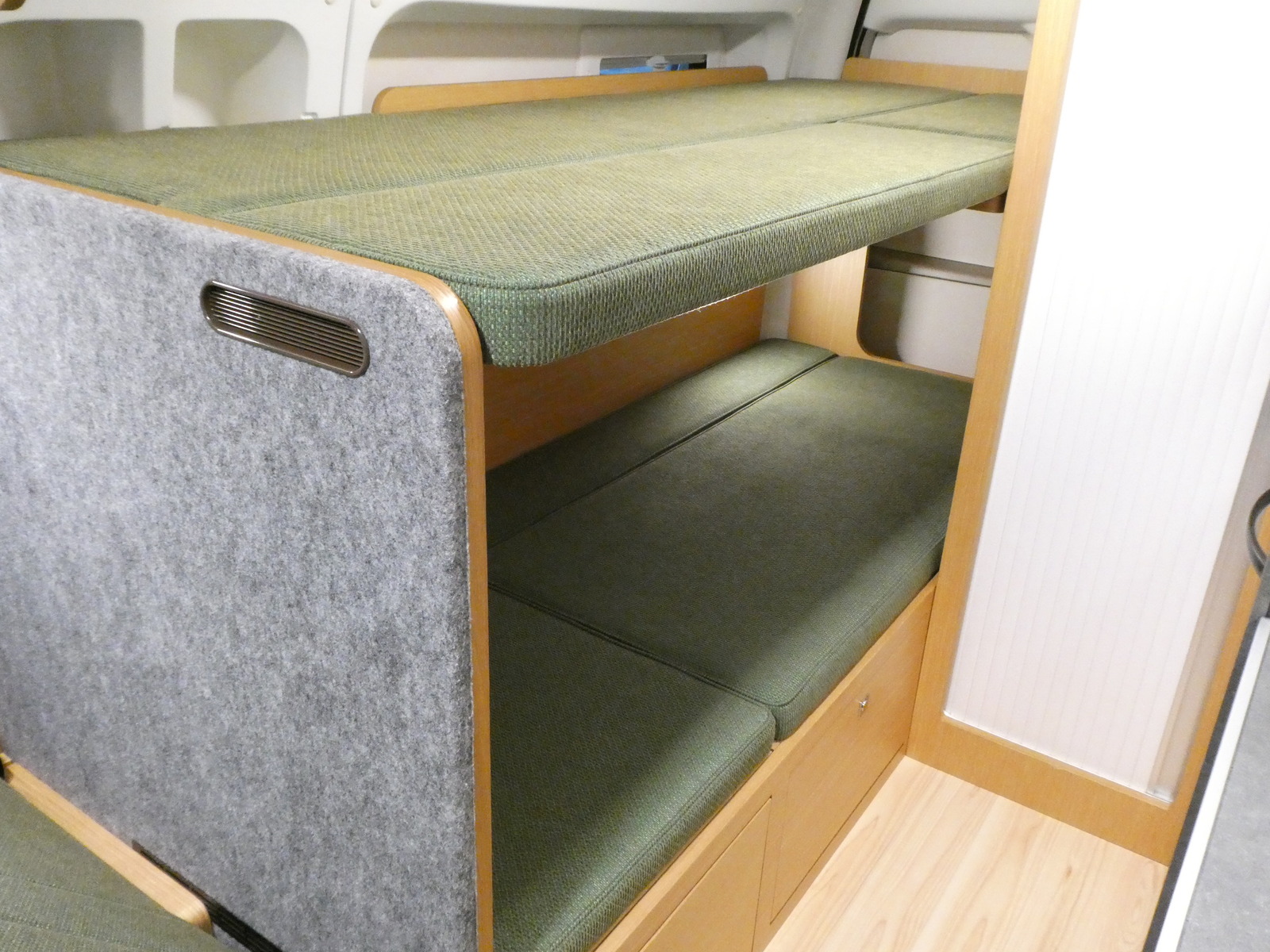 キャンピングカーバンコン