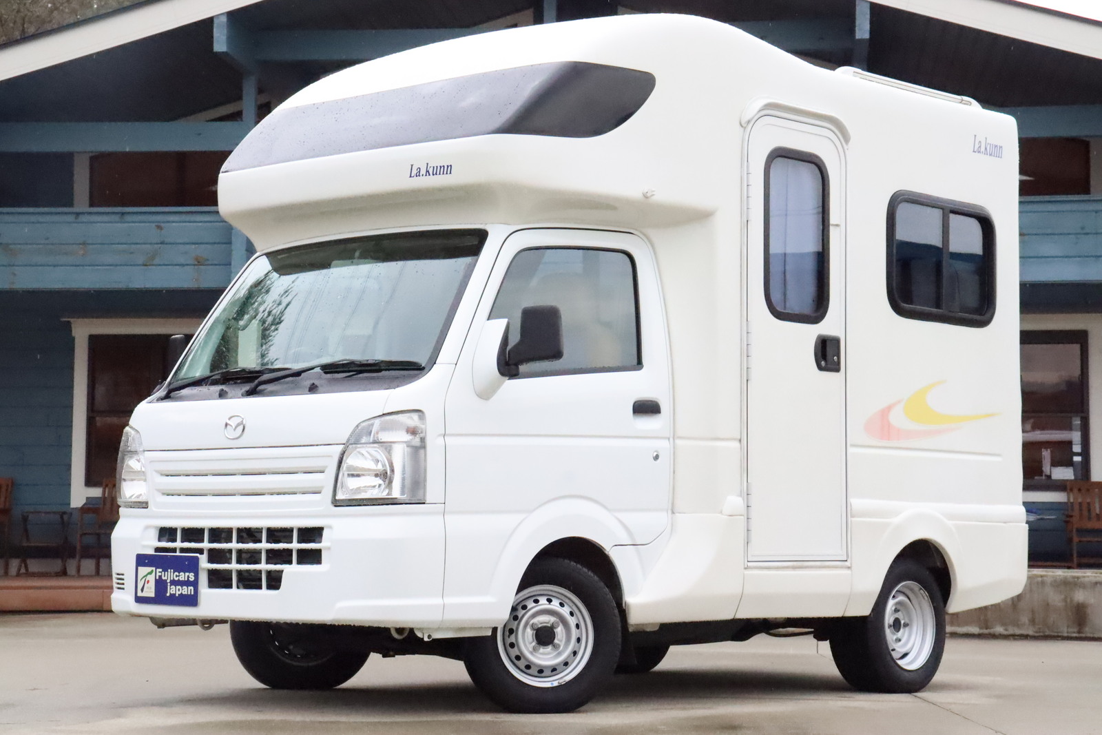 キャンピングカー軽キャンパー