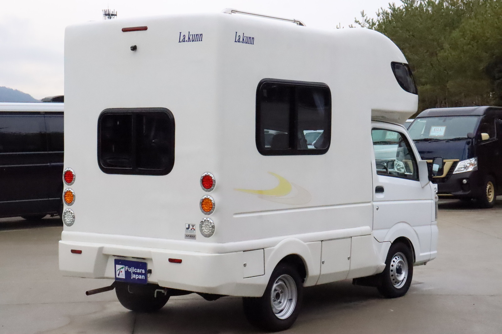 キャンピングカー軽キャンパー